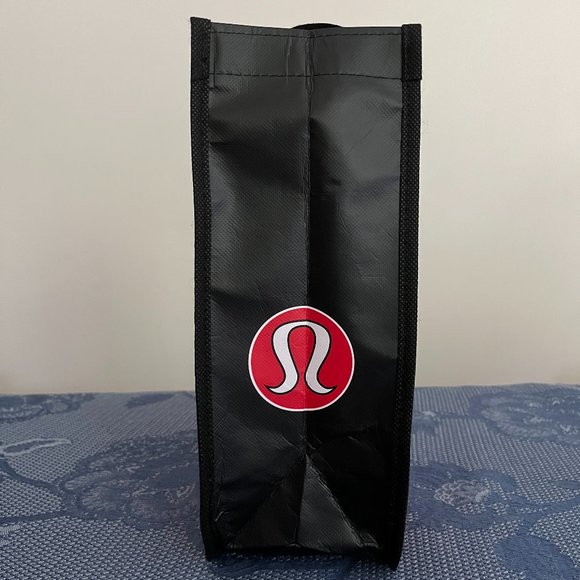 Lululemon Manifesto red & white small reusable tote bag - Picture 5 of 5